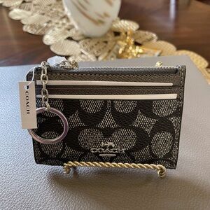 Coach Mini Skinny I’d Case in Silver Gunmetal NWT